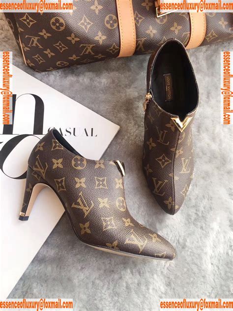 replica signature louis vuitton shoes|louis vuitton knockoff shoes.